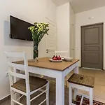 Epidavros Villas - Rodia Garden Retreat Апартаменты