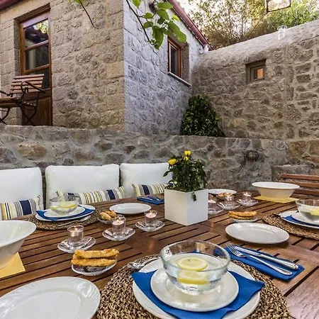 Epidavros Villas - Rodia Garden Retreat 公寓 尼亚埃普伊达夫罗斯